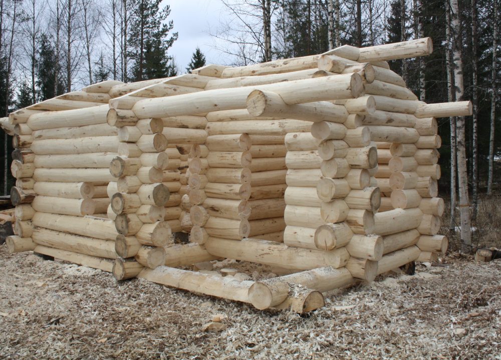 Perinteinen hirsimökki