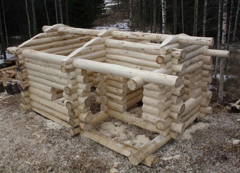 Perinteinen hirsimökki