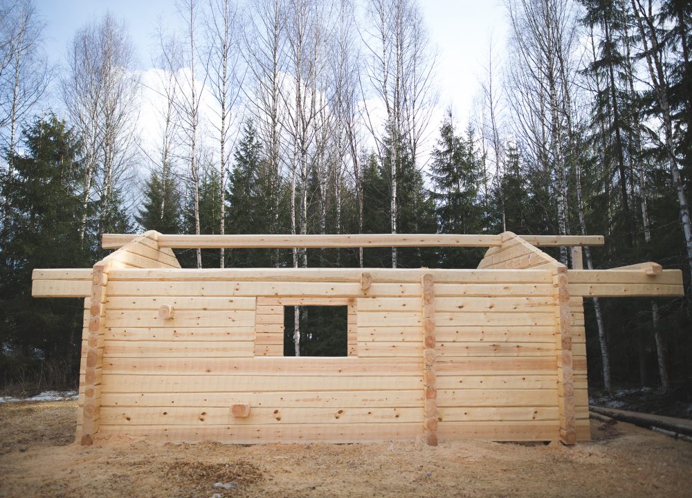 Perinteinen hirsimökki